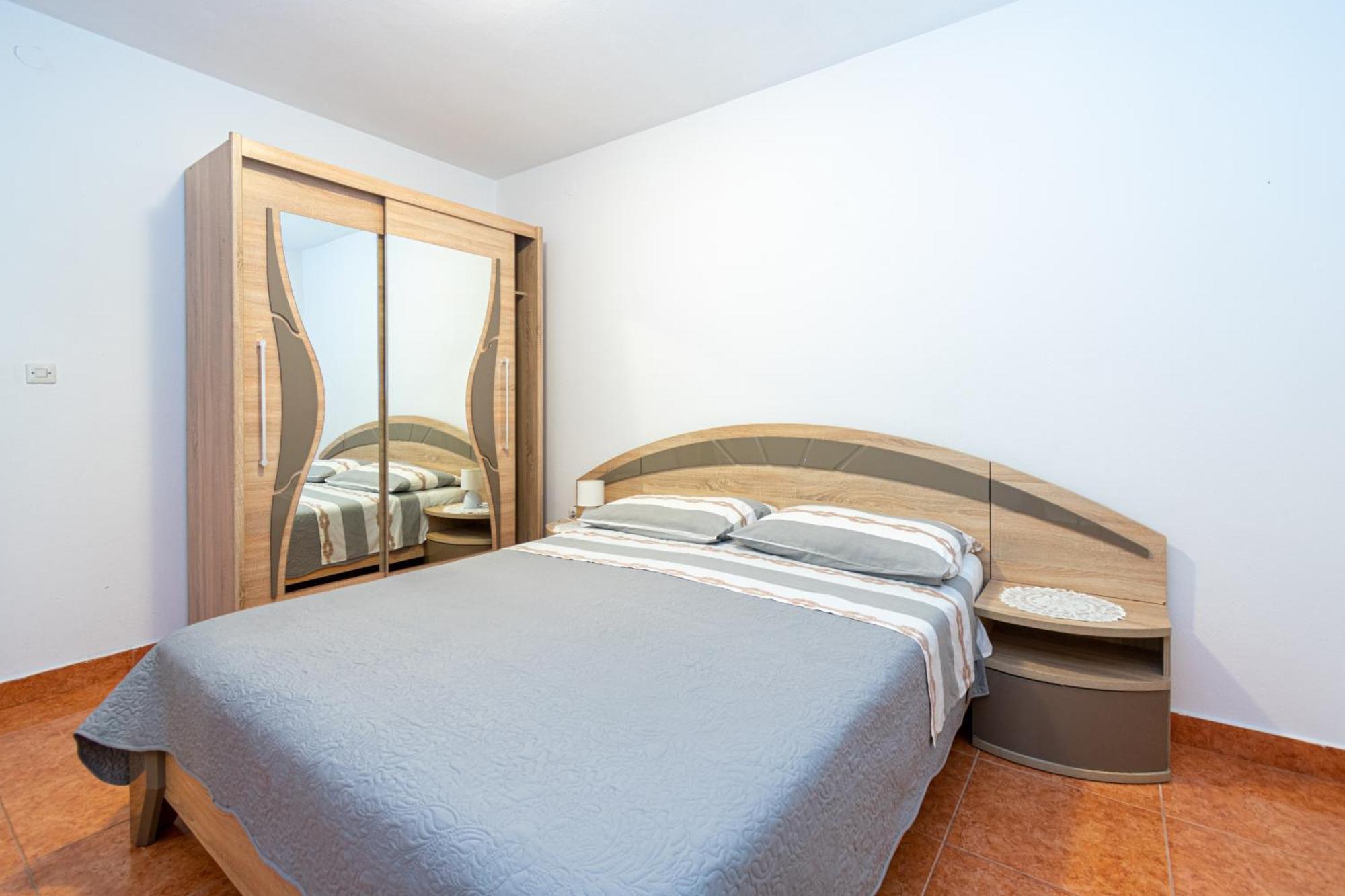 Apartments By The Sea Stara Novalja, Pag - 6340 Номер фото